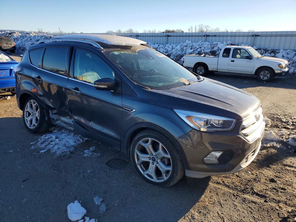 Foto 4 de la subasta – 2017 FORD ESCAPE con VIN 1FMCU0J94HUA92003