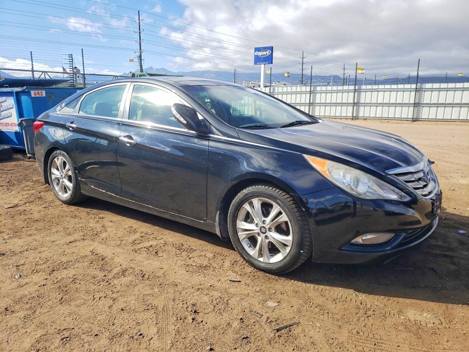 Photo 4 from auction – 2013 HYUNDAI SONATA SE with VIN 5NPEC4AC7DH707201