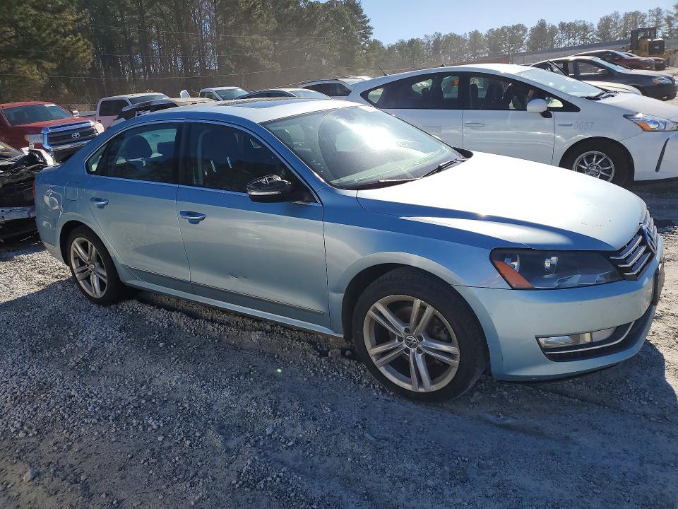 Photo 4 from auction – 2012 VOLKSWAGEN PASSAT with VIN 1VWCN7A34CC106760