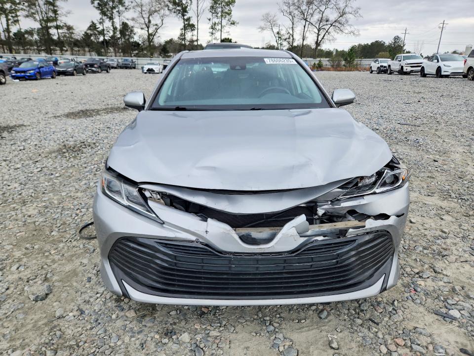 Photo 5 from auction – 2019 TOYOTA CAMRY with VIN 4T1B11HK0KU781952