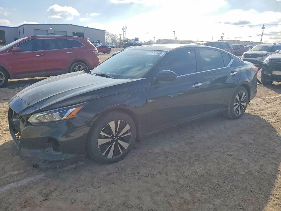 NISSAN ALTIMA SV 2021 with VIN 1N4BL4DV1MN379683 - Photo from auction
