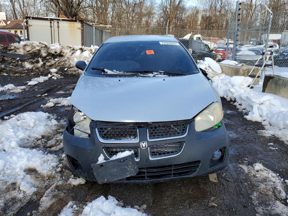 Photo 5 from auction – 2005 DODGE STRATUS SX with VIN 1B3EL46X35N556954