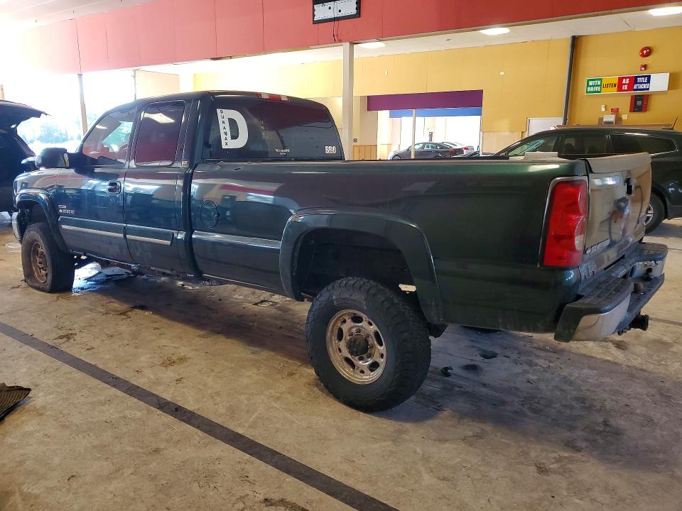 Photo 2 from auction – 2005 CHEVROLET SILVERADO with VIN 1GCHK29235E225049