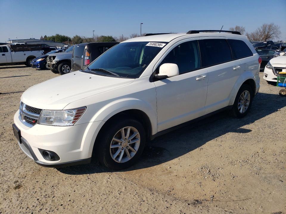 DODGE JOURNEY 2015 with VIN 3C4PDDBG4FT526325 - Photo from auction