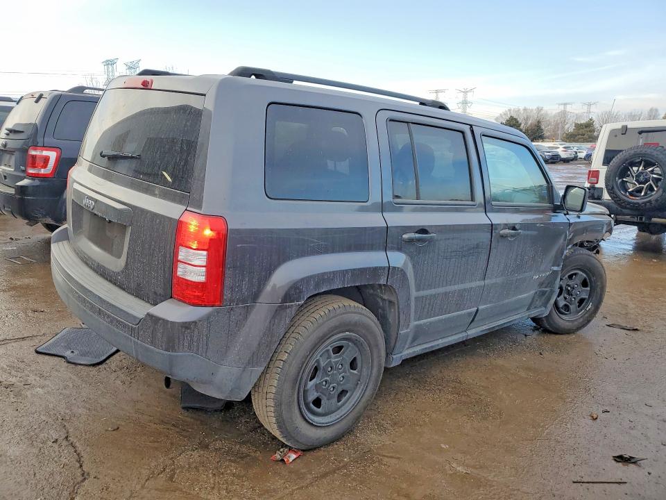 Photo 3 from auction – 2014 JEEP PATRIOT with VIN 1C4NJPBB2ED827475