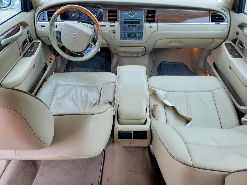 Photo 8 from auction – 2007 LINCOLN TOWN CAR with VIN 1LNHM83V67Y603796