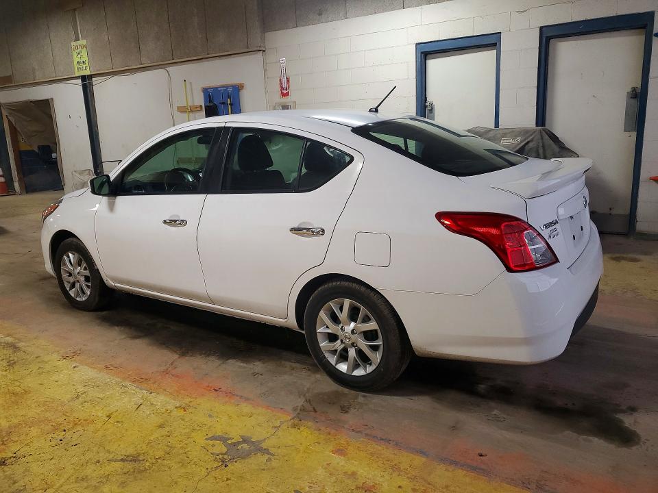 Foto 2 de la subasta – 2018 NISS VERSA con VIN 3N1CN7AP4JL880078