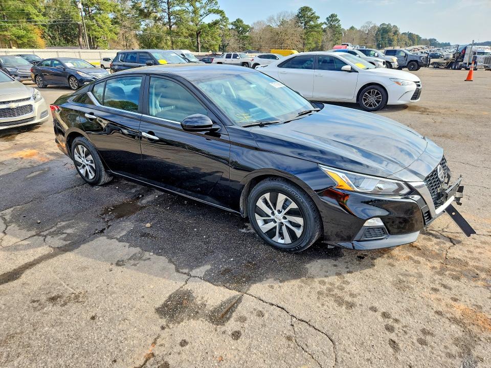 Photo 4 from auction – 2020 NISSAN ALTIMA with VIN 1N4BL4BV9LC136121