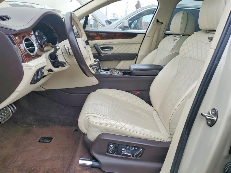 Photo 7 from auction – 2017 BENTLY BENTAYGA with VIN SJAAC2ZV4HC014159