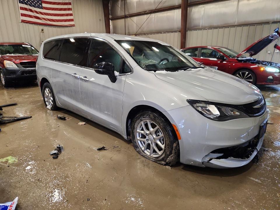 Photo 4 from auction – 2026 CHRYSLER VOYAGER with VIN 2C4RC1CG3TR158291