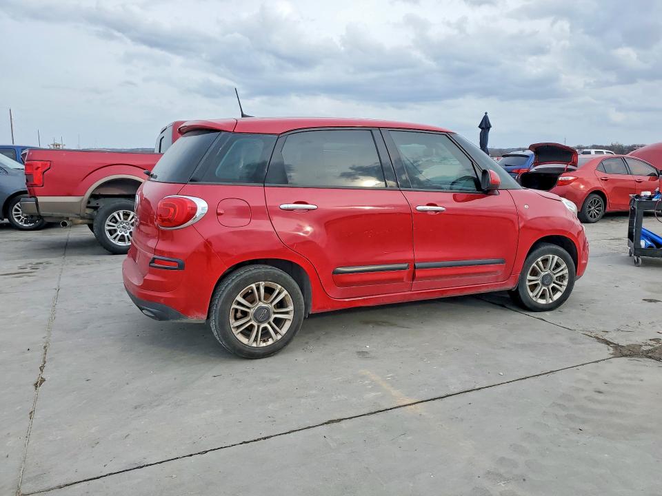 Photo 3 from auction – 2019 FIAT 500L with VIN ZFBNFAAH0KZ042183
