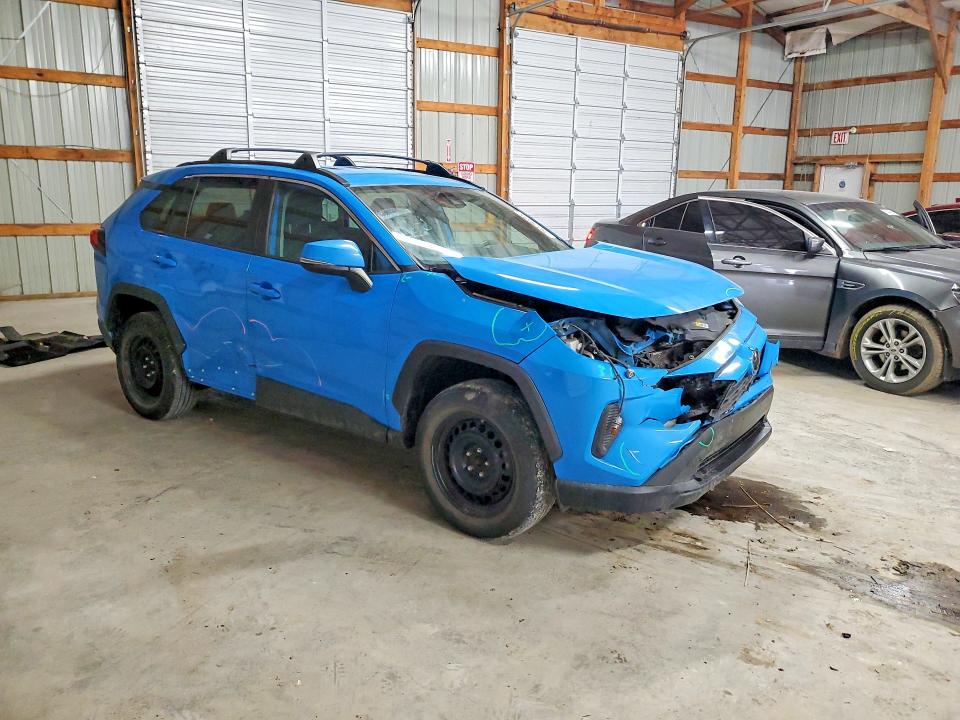Photo 4 from auction – 2020 TOYOTA RAV4 with VIN 2T3K1RFV1LW061774