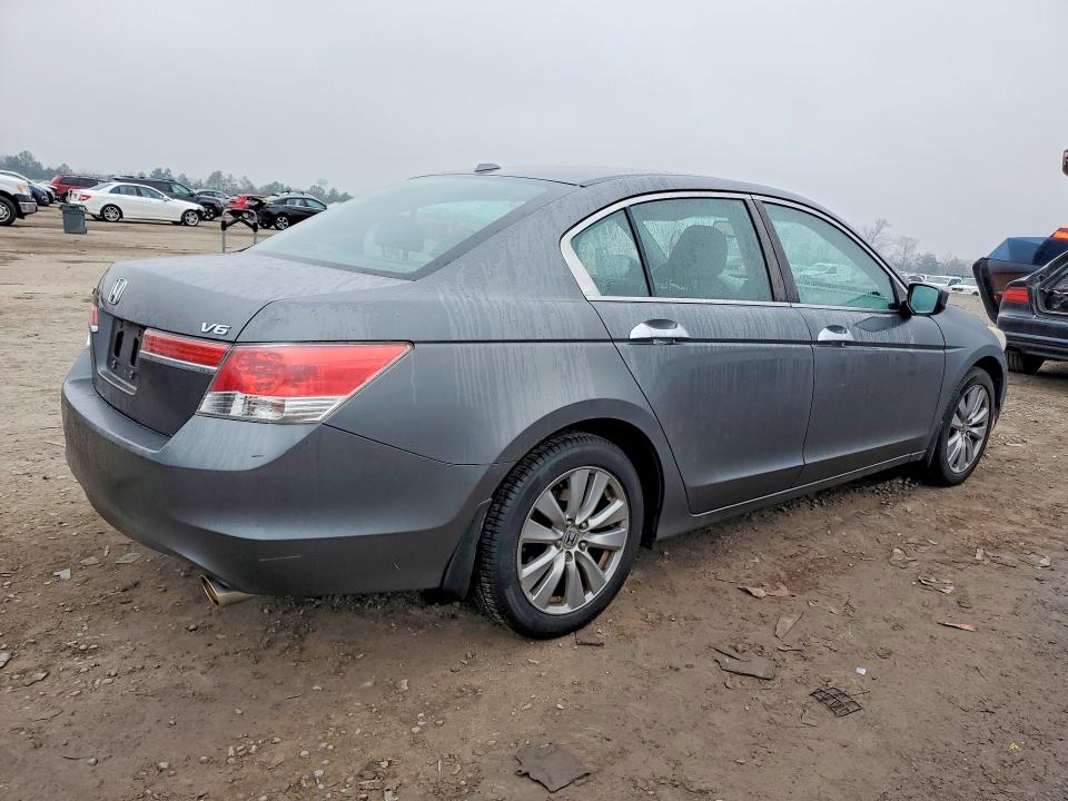 Photo 3 from auction – 2012 HONDA ACCORD with VIN 1HGCP3F85CA037021