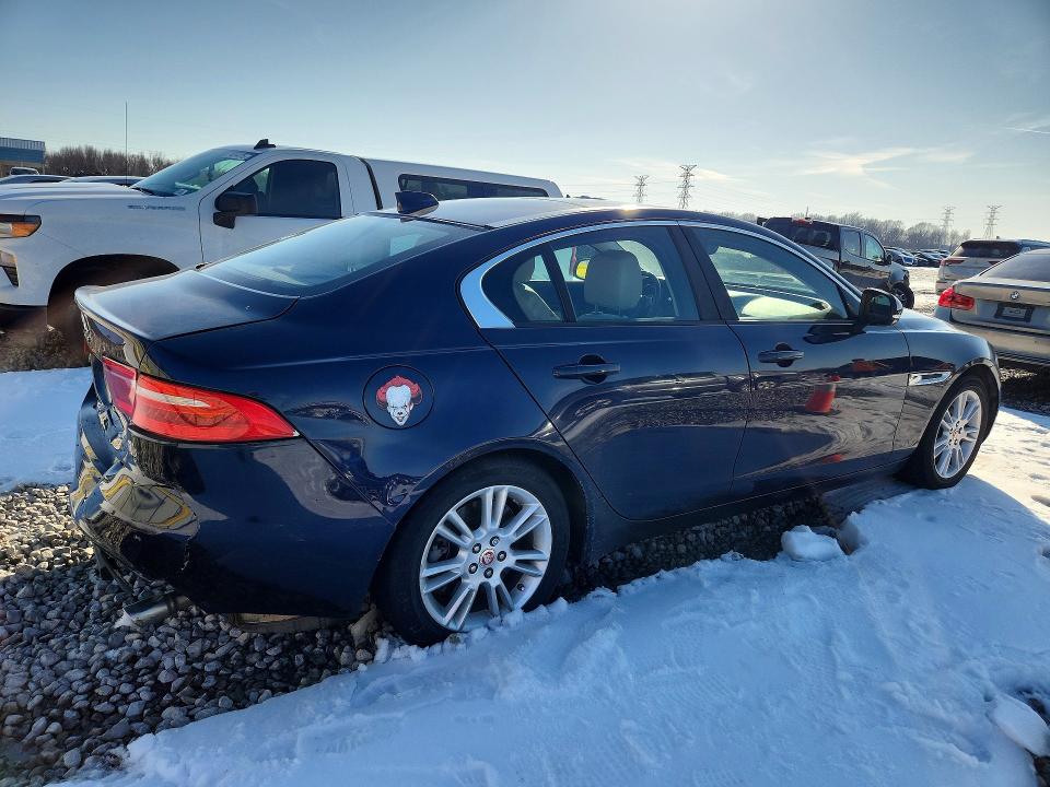 Photo 3 from auction – 2017 JAGUAR XE with VIN SAJAD4BG1HA959960