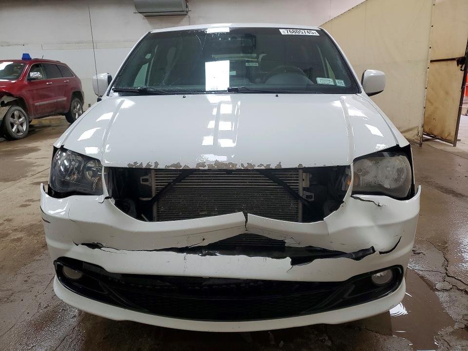 Photo 5 from auction – 2018 DODGE GRAND CARAVAN with VIN 2C4RDGBG2JR222030