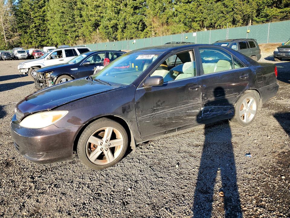 TOYOTA CAMRY LE 2004 with VIN 4T1BE32K04U809700 - Photo from auction