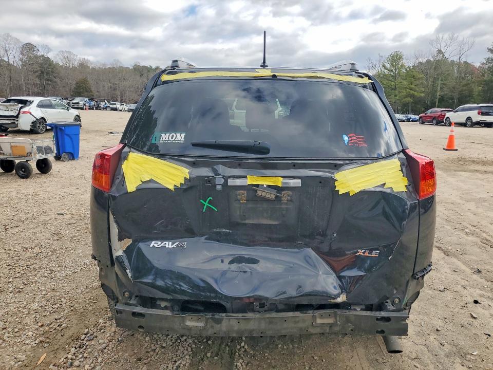 Photo 6 from auction – 2013 TOYOTA RAV4 XLE with VIN 2T3WFREV2DW073082