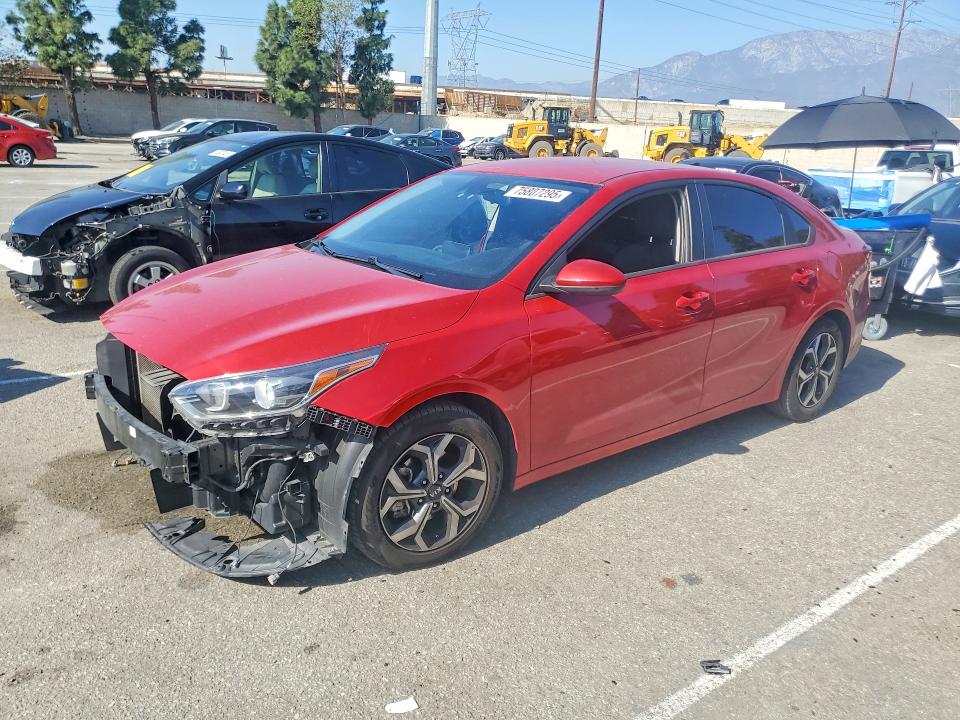 KIA FORTE 2021 with VIN 3KPF24AD8ME325408 - Photo from auction