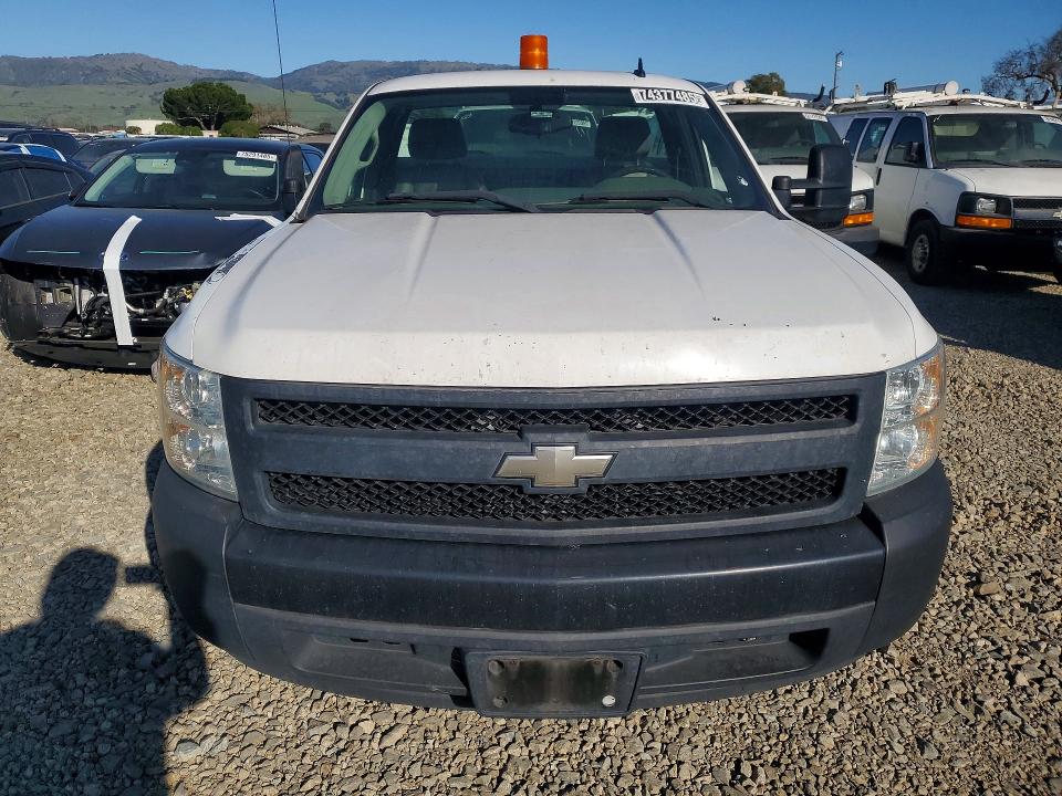 Photo 5 from auction – 2008 CHEVROLET SILVERADO with VIN 1GCEC14C18Z130433
