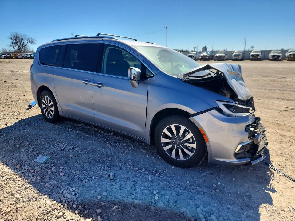 Photo 4 from auction – 2021 CHRYSLER PACIFICA with VIN 2C4RC1L79MR594483