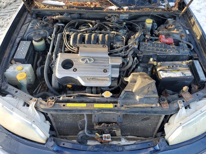 Photo 11 from auction – 2001 INFINITY I30 with VIN JNKCA31AX1T003618