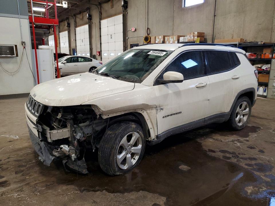JEEP COMPASS LA 2019 with VIN 3C4NJDBB2KT712038 - Photo from auction