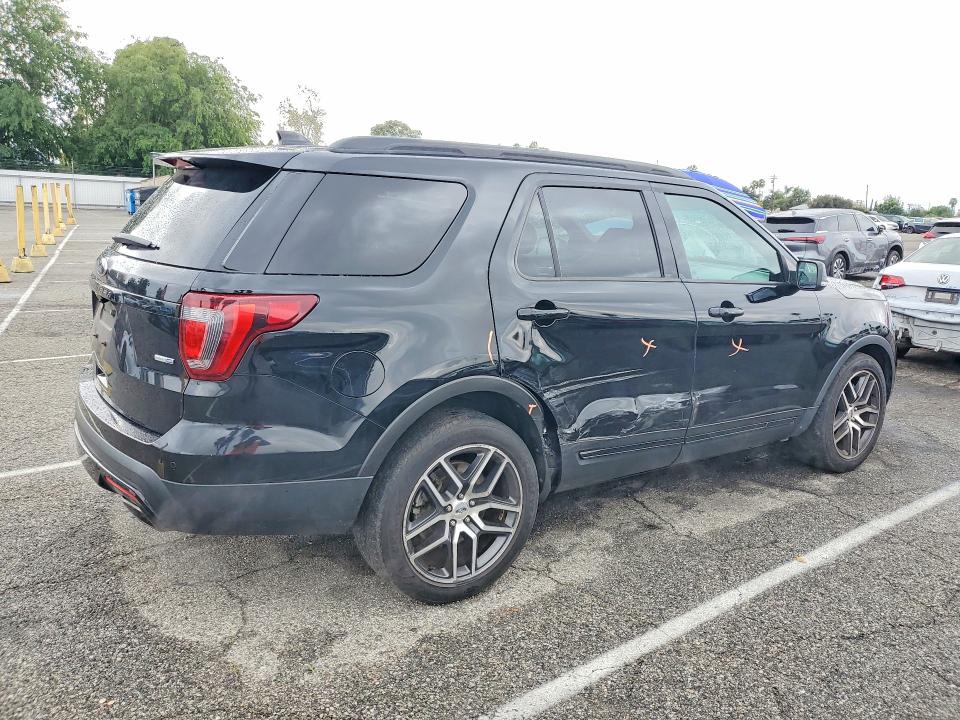 Photo 3 from auction – 2017 FORD EXPLORER with VIN 1FM5K8GT4HGB06870
