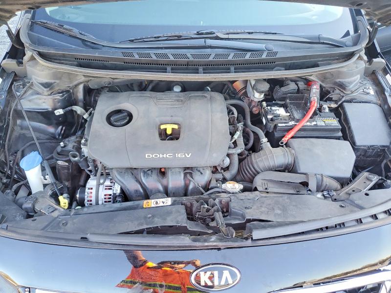 Photo 11 from auction – 2017 KIA FORTE LX with VIN 3KPFL4A72HE097872