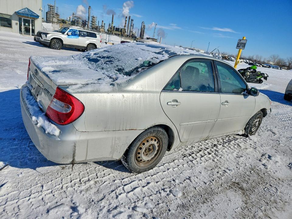 Photo 3 from auction – 2002 TOYOTA CAMRY with VIN JTDBE32K320069231