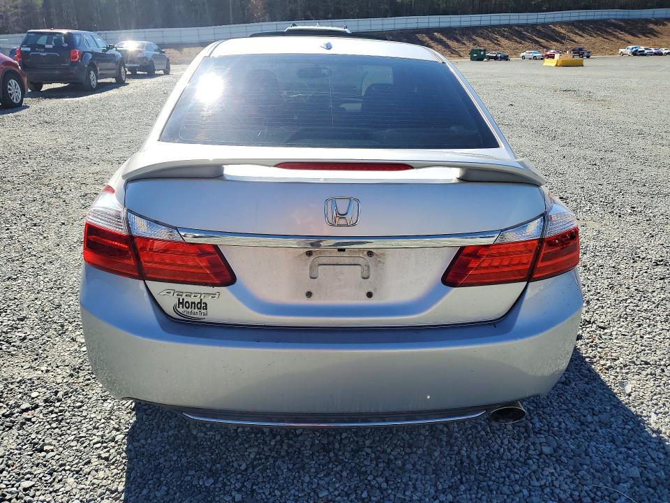 Photo 6 from auction – 2015 HONDA ACCORD with VIN 1HGCR2F85FA150248