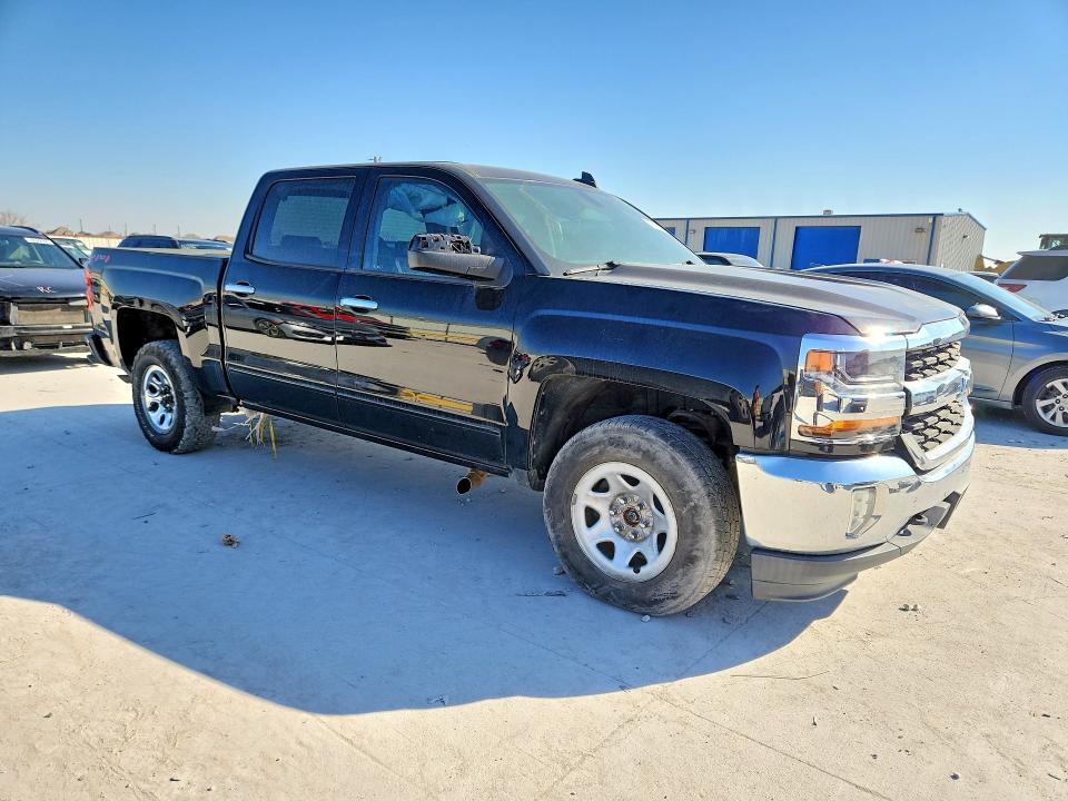 Фото 4 с аукциона – 2018 CHEVROLET SILVERADO с VIN 3GCUKRER2JG125540