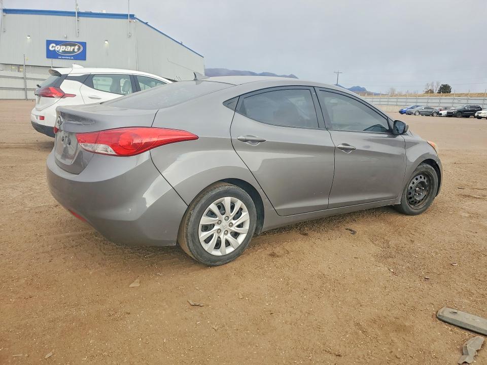 Photo 3 from auction – 2012 HYUNDAI ELANTRA GL with VIN 5NPDH4AE6CH073554