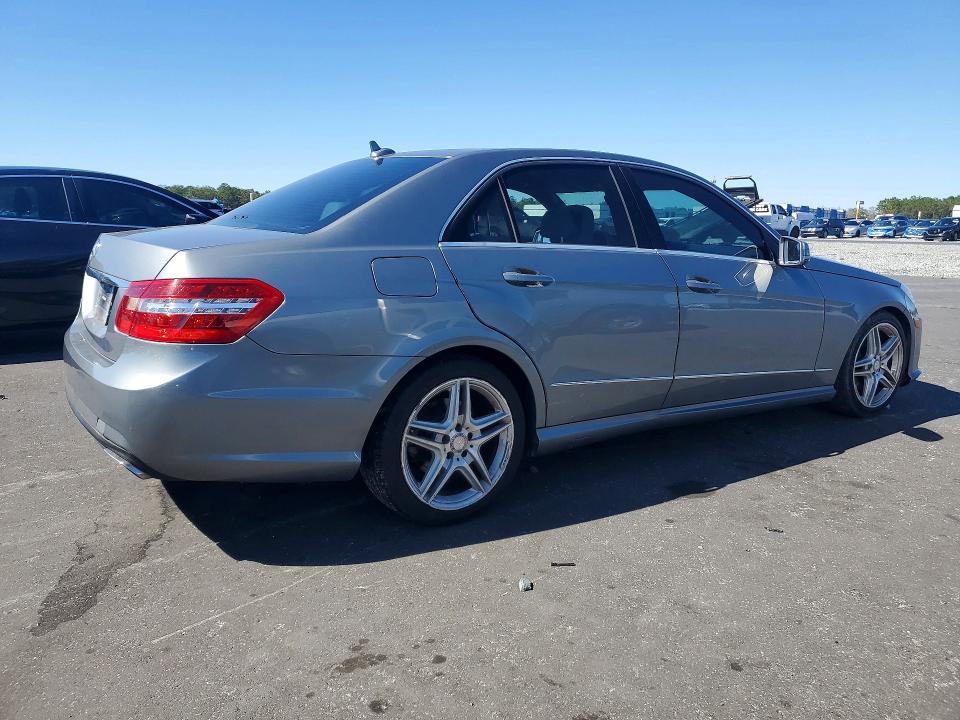 Photo 3 from auction – 2011 MERCEDES-BENZ E with VIN WDDHF5GB5BA395284