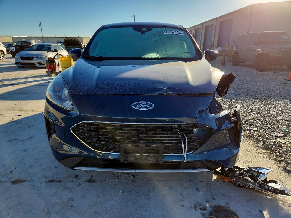 Photo 5 from auction – 2020 FORD ESCAPE SE with VIN 1FMCU0G64LUC71227