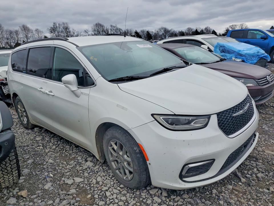 Photo 4 from auction – 2022 CHRYSLER PACIFICA with VIN 2C4RC1FG1NR104843