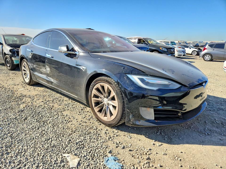 Photo 4 from auction – 2017 TESLA MODEL S with VIN 5YJSA1E15HF202536