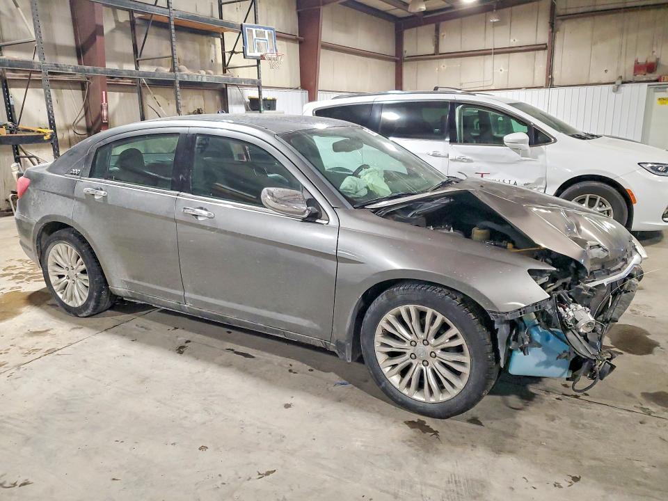 Photo 4 from auction – 2012 CHRYSLER 200 LIMITE with VIN 1C3CCBCG3CN188503