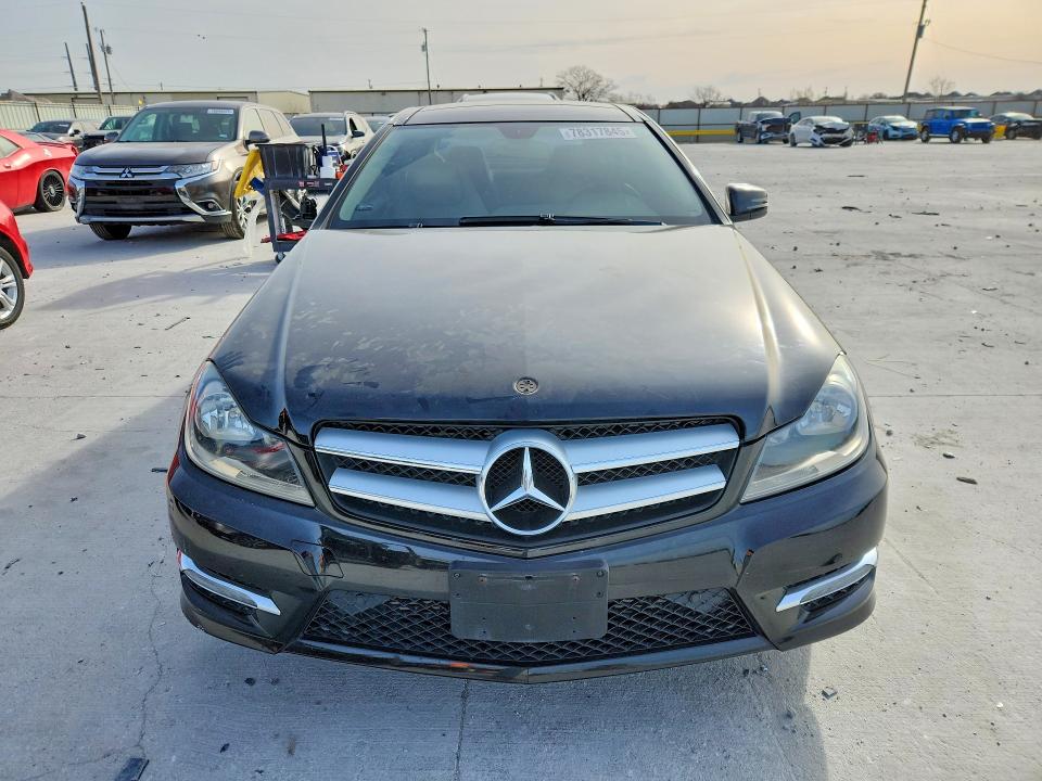 Photo 5 from auction – 2012 MERCEDES-BENZ C with VIN WDDGJ4HB7CF778375