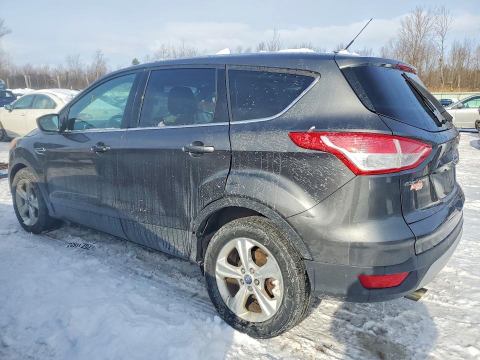 Photo 2 from auction – 2015 FORD ESCAPE SE with VIN 1FMCU9GX8FUB44238