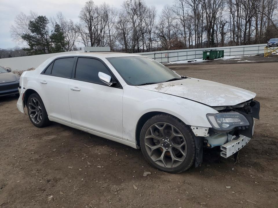 Photo 4 from auction – 2015 CHRYSLER 300 with VIN 2C3CCABG7FH786862