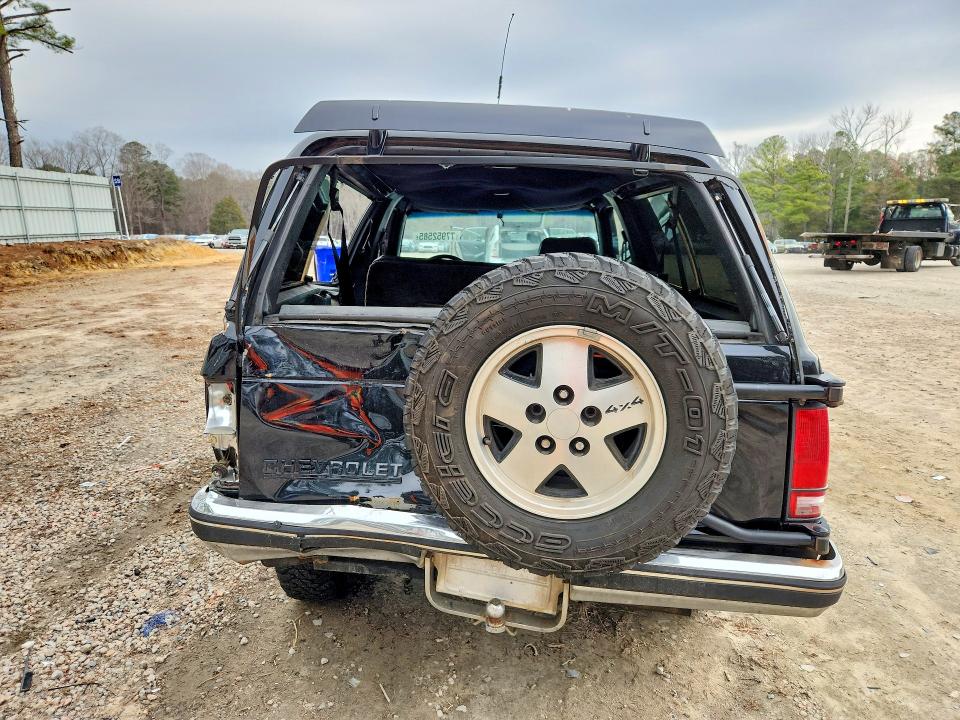 Photo 6 from auction – 1990 CHEVROLET BLAZER with VIN 1GNCT18Z0L0111897