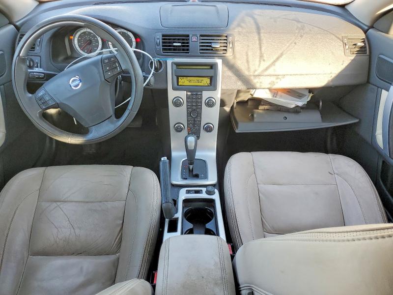 Photo 8 from auction – 2011 VOLVO C70 with VIN YV1672MC6BJ117157