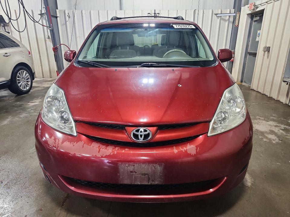 Photo 5 from auction – 2010 TOYOTA SIENNA with VIN 5TDYK4CC2AS297250