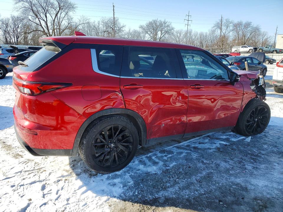 Photo 3 from auction – 2024 MITSUBISHI OUTLANDER with VIN JA4J3VA86RZ063961