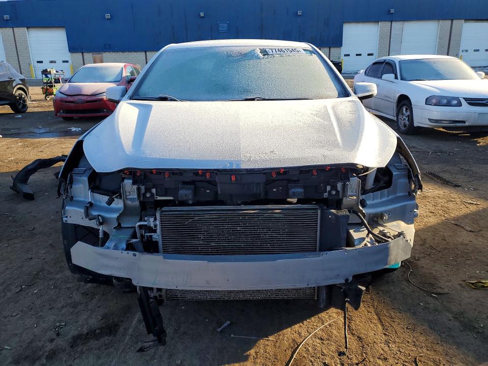 Photo 5 from auction – 2014 CHEVROLET MALIBU with VIN 1G11C5SLXEF147181