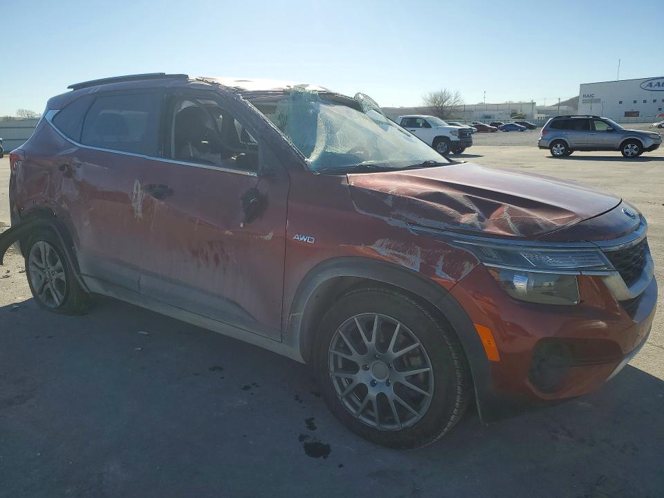 Photo 4 from auction – 2021 KIA SELTOS with VIN KNDEUCAA1M7103377
