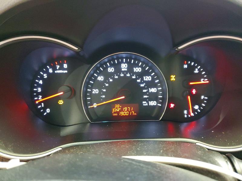 Photo 9 from auction – 2014 KIA SORENTO LX with VIN 5XYKTCA67EG535395