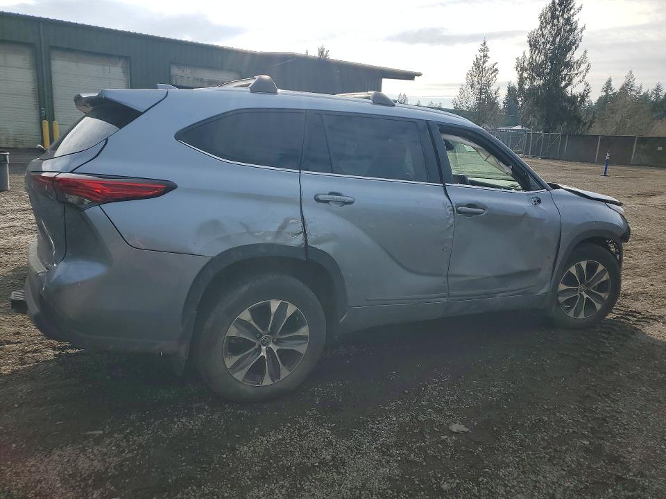 Photo 3 from auction – 2020 TOYOTA HIGHLANDER with VIN 5TDGZRBH2LS036477