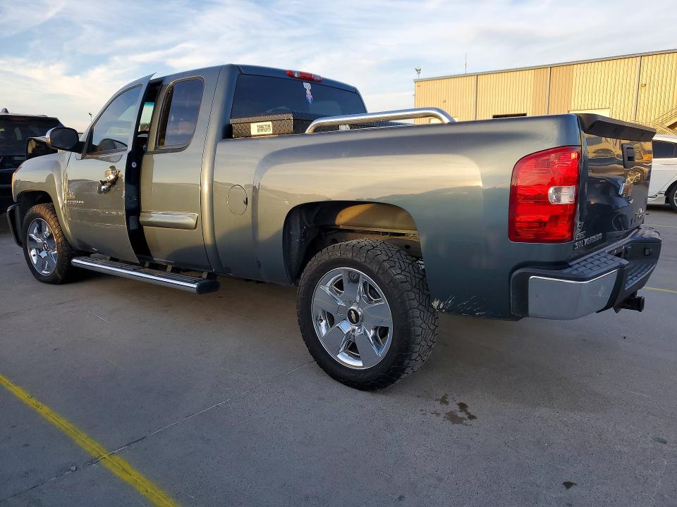 Photo 2 from auction – 2010 CHEVROLET SILVERADO with VIN 1GCSCSE02AZ270395