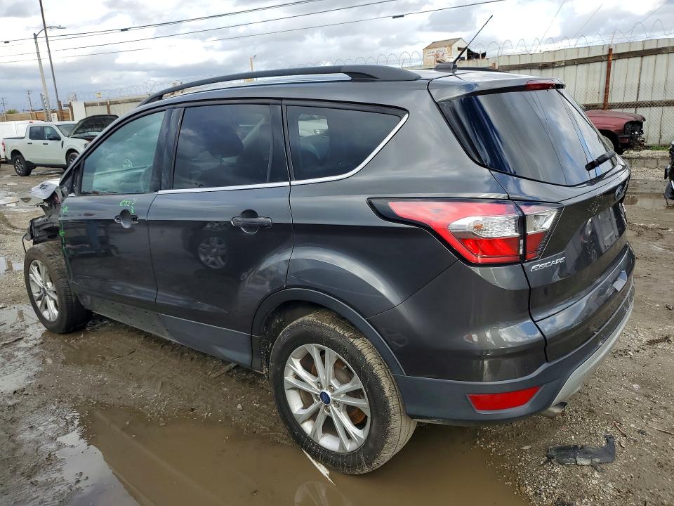 Photo 2 from auction – 2018 FORD ESCAPE with VIN 1FMCU0GD2JUD21831